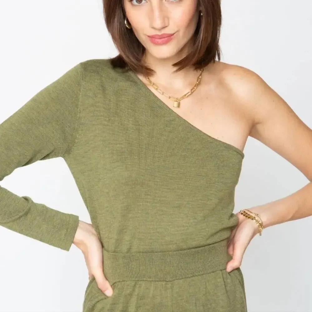 NWT Callahan Knitwear Sage Green Two-Piece Set Revolve One Shoulder Wide Leg S